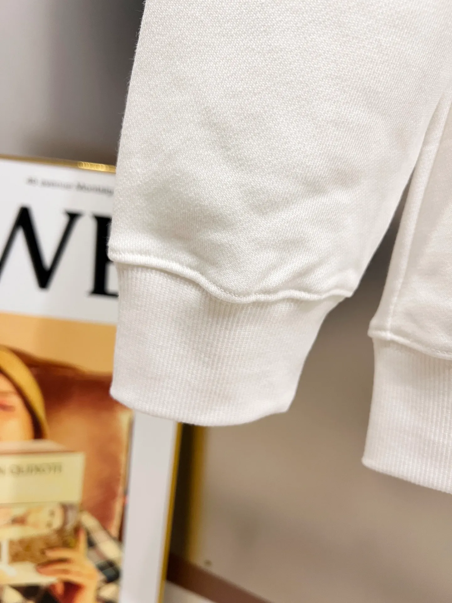 🅿️270 CH Crowe 2025 Autumn and Winter New Round Neck Long Sleeve Sweater Cross Patch Leather + Customized Hardware Metal Horseshoe Sanskrit Text The Real Product Is Great🔥Same Style for Men and Women Loose Version Size S M L XL XXL Five Codes Black White